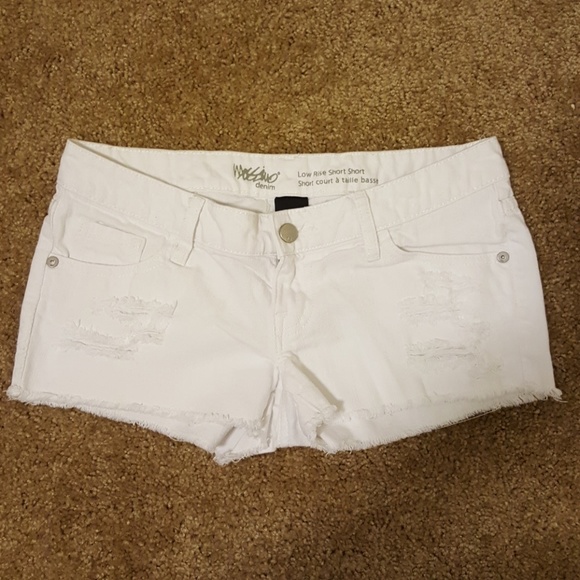 Shorts - Picture 1 of 3